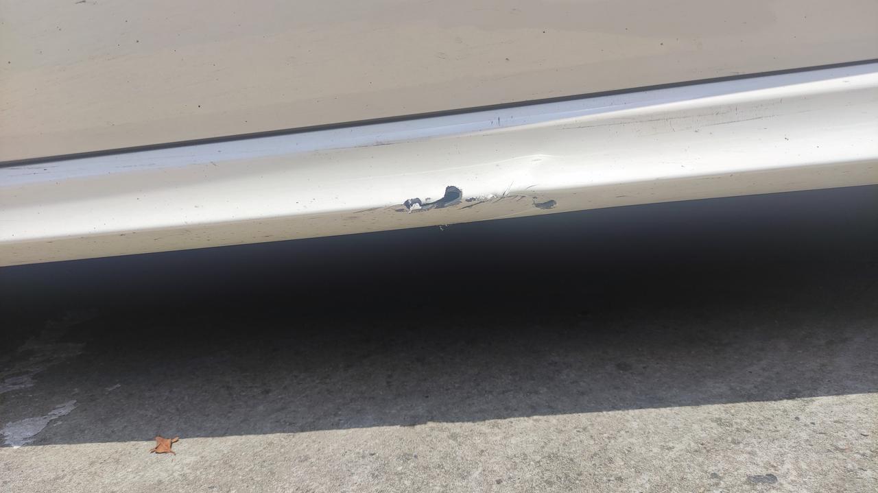 21福克斯换左侧车门下面的侧板多少钱