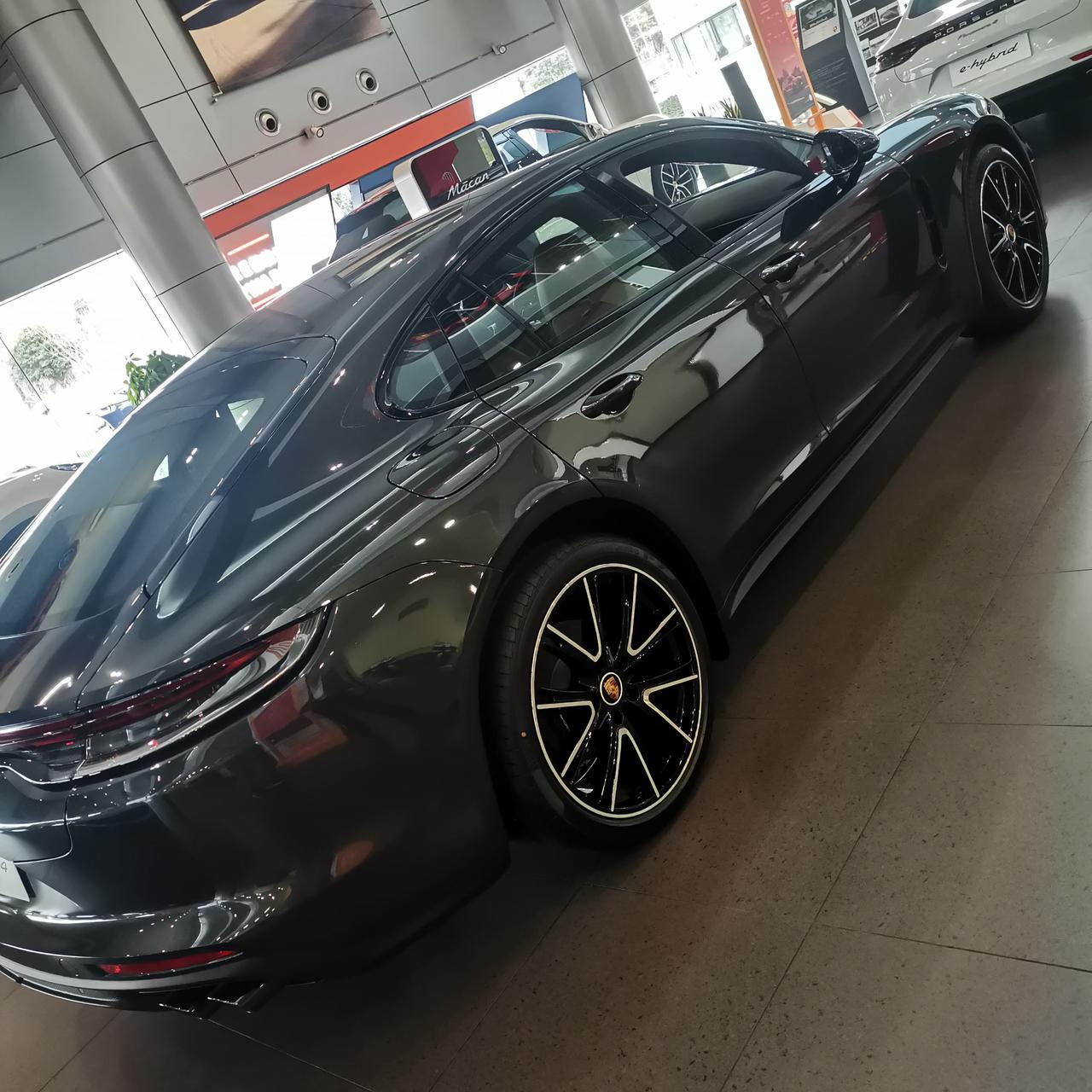 保时捷Panamera 想咨询下懂的朋友  1-帕拉梅拉标轴版4S 需要选那个动态底盘升级系统吗？就是提升稳定性的。2-