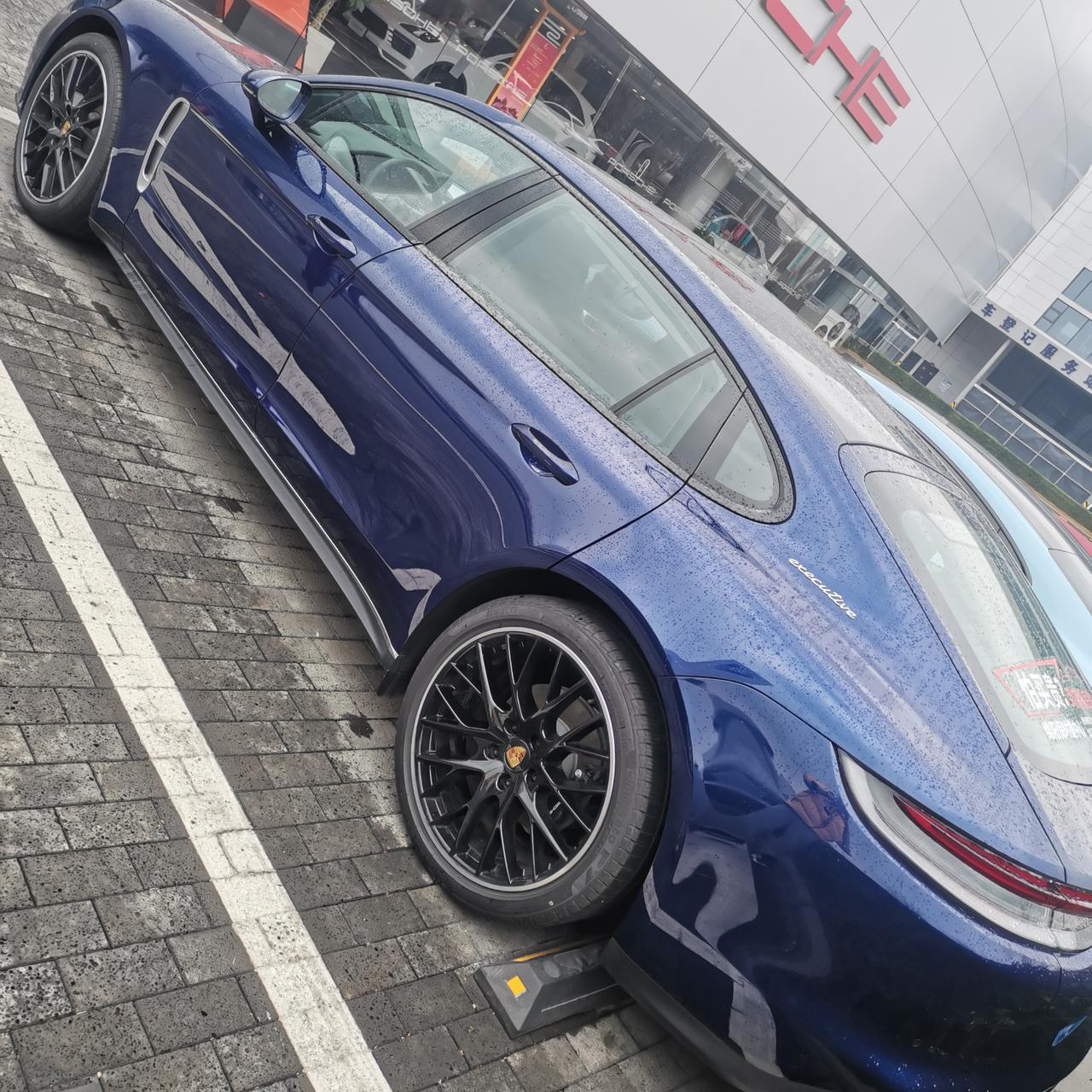 保时捷Panamera 想咨询下懂的朋友  1-帕拉梅拉标轴版4S 需要选那个动态底盘升级系统吗？就是提升稳定性的。2-