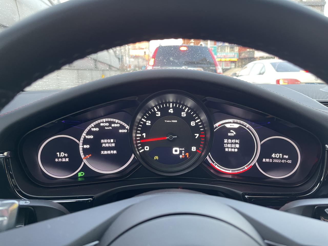 保时捷Panamera 有大神知道这是什么情况吗？求解答