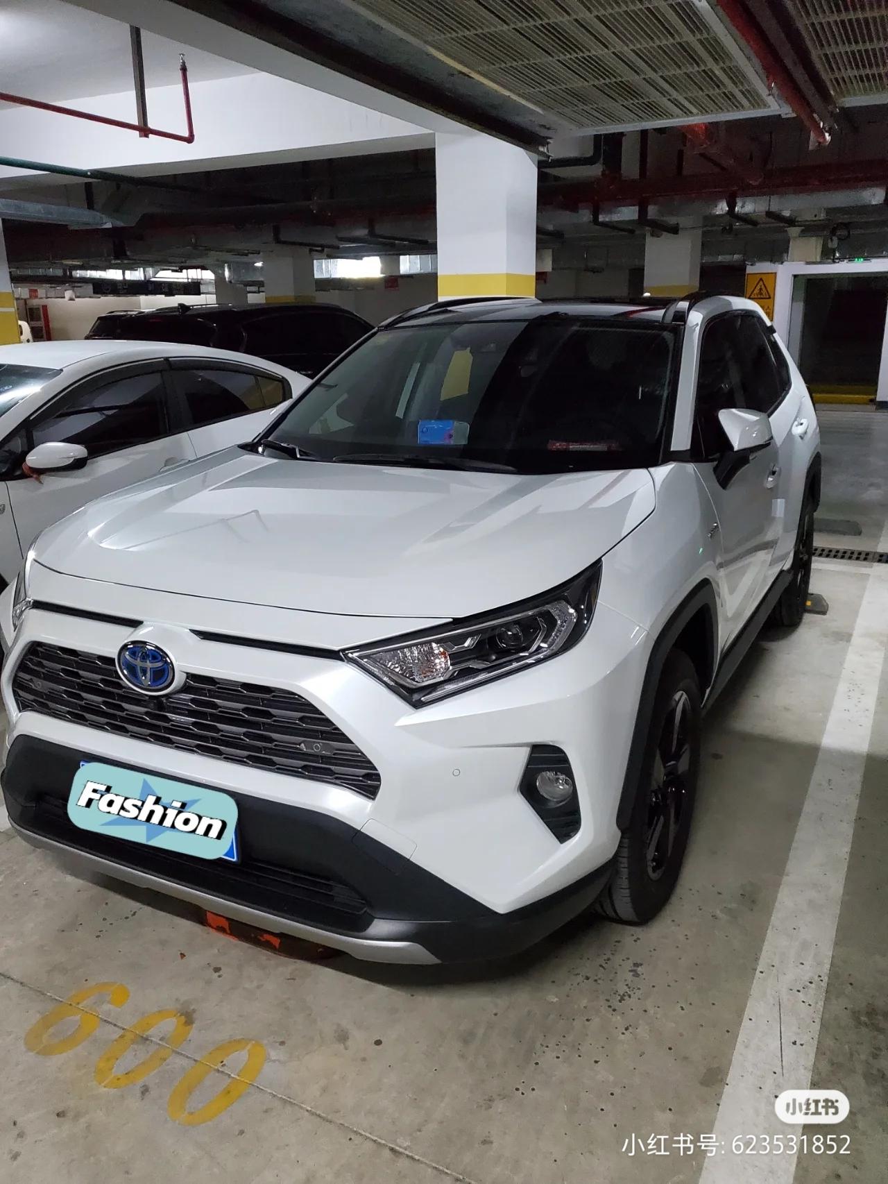 丰田RAV4荣放 各位车友，南方市区出行5公里左右，选择荣放混动，还是皓影混动好。主要考虑短途出行的油耗，机油增多和后期