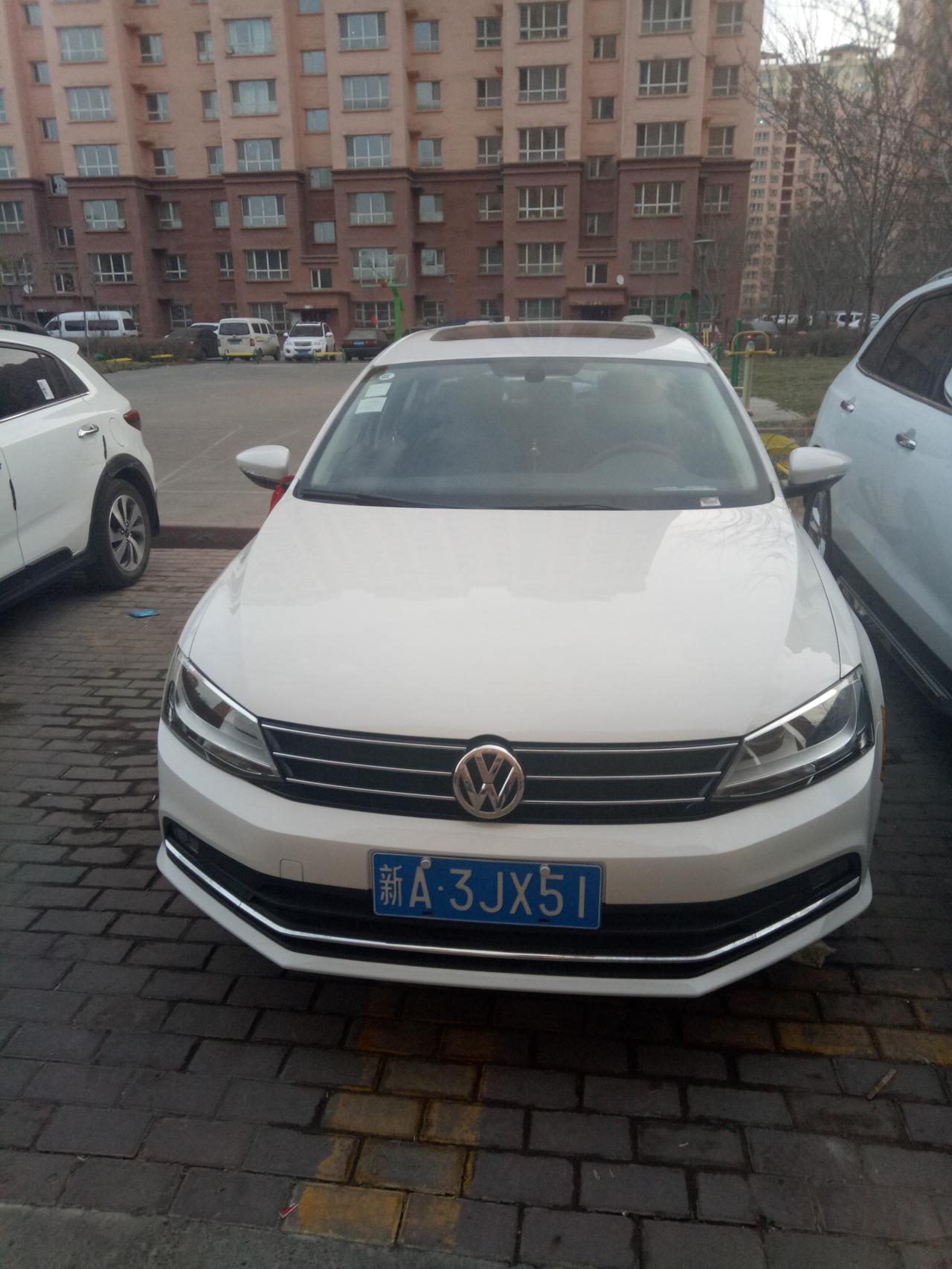 我是速腾车，车出日期是2017/11/30我是2018/3/22买的算是哪年的车车架号在哪能查
