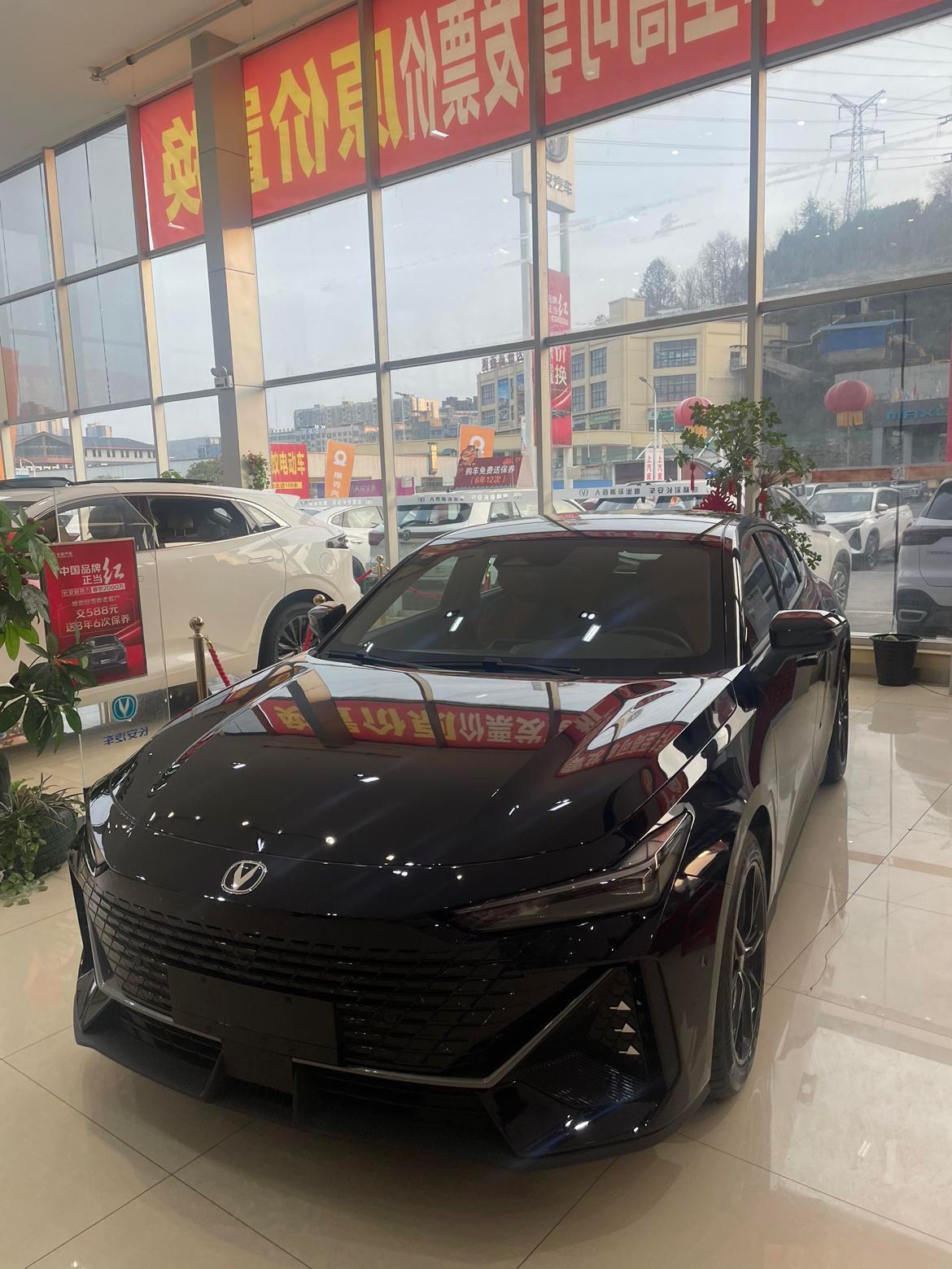 长安UNI-V 柳州的兄弟快出来，最近想去柳州入手一台尊贵，多少价格合适