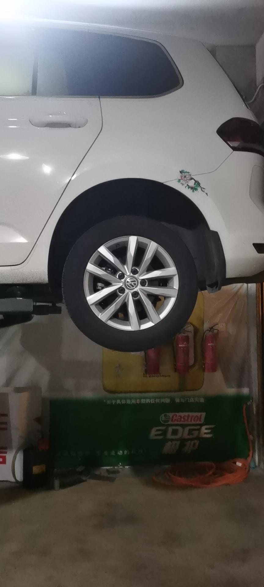 大众途安L 大众设置好的10万公里多一点，什么都坏而且是修不好的那种，真后悔买大众，还不如长安
