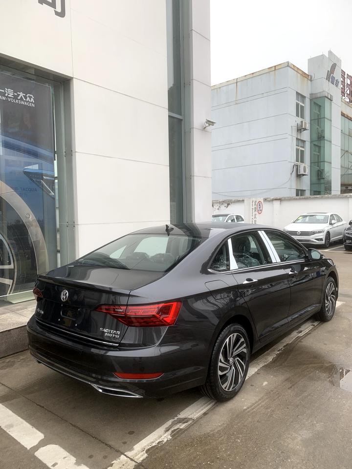 大众速腾 21款自豪用无线CarPlay 听音乐卡顿，听一首歌大概会卡5.6次，每次半秒的样子，体验不是很好，各种方法都