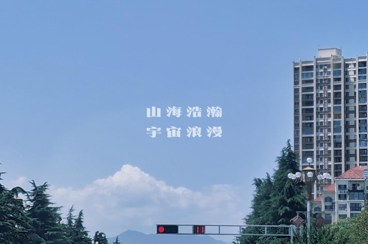 奥迪A3 车友们请问17年奥迪 A3隐藏式行车记录仪，现在不录像了。里面插了内存卡提示请格式化内存卡，换了之后还是这样的