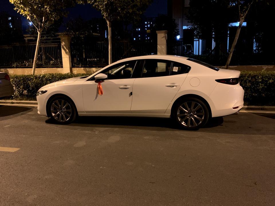 马自达3 昂克赛拉-各位大神，4Ｓ店提车，销售应该给我什么单据？我的购车合同怎么没给原件呢。会不会有问题？