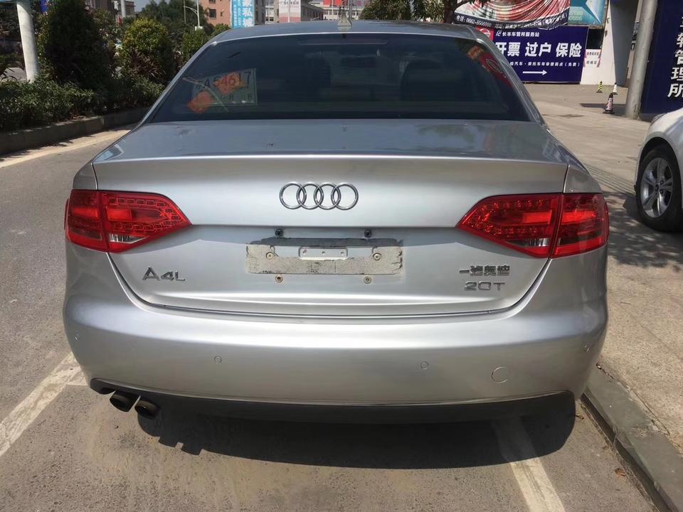 奥迪a4l-这款09年底的a4十万公里大概多少钱合适拿下？