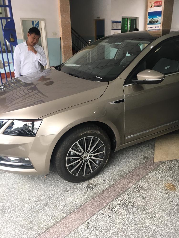 思域-15万全部办下来，求推荐几款适合的家轿或者suv 感觉大众很靠谱，日产的车给我的感觉安全问题挺不让人放心的