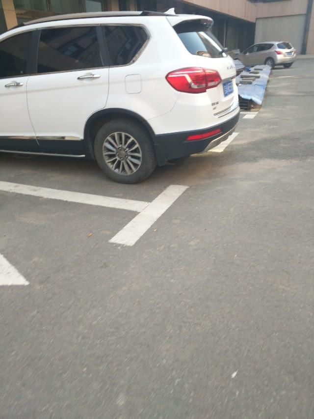 哈弗H6车身是扭力梁悬挂吗？