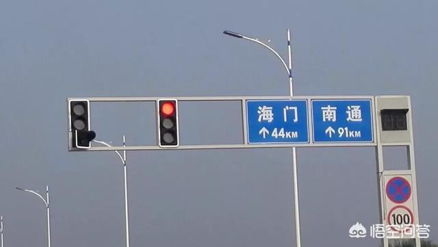 卡罗拉-红绿灯坏了，只有红灯正常，红灯灭了算违章吗？该怎么处理？