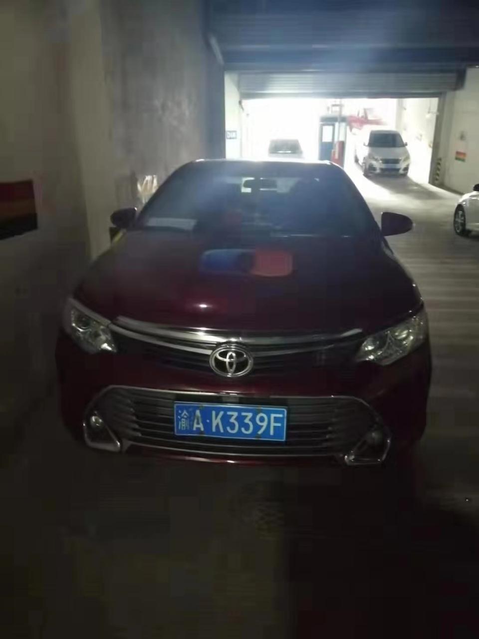 凯美瑞-2017年买的上路40000公里买的话值多少钱？