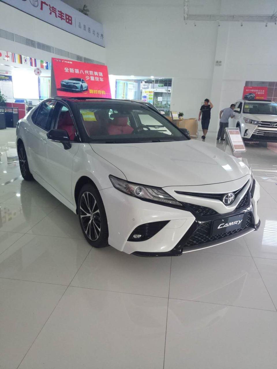 2019款国六版凯美瑞2.5锋尚版黑白双色加红内饰4S店免三年利息全部下来24.6万，本人在惠州淡水已定
8月左右提车