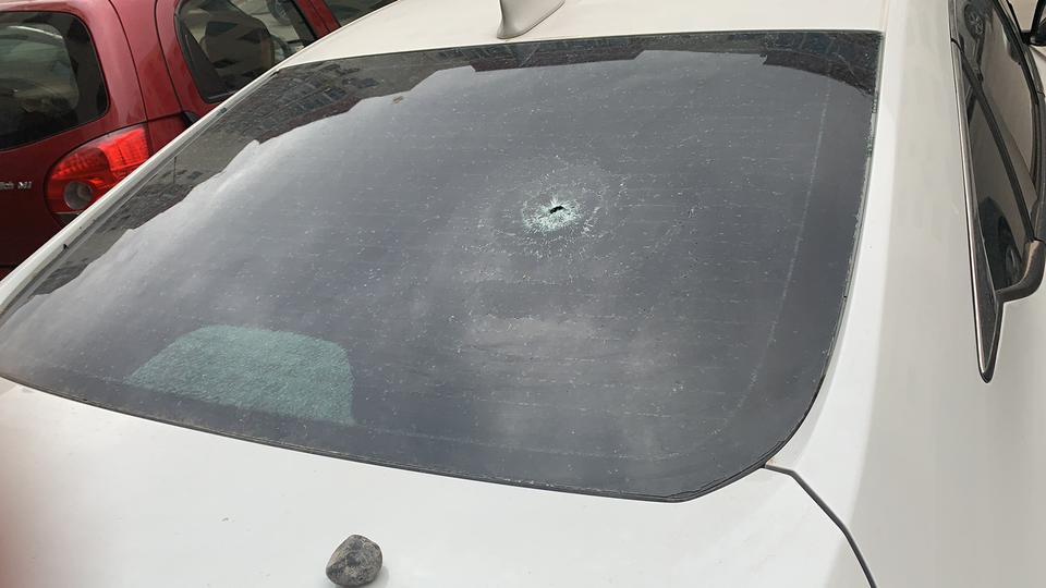 问问大家，关于十代雅阁后风挡玻璃问题，没有玻璃险，4s报价1400，是4s店换还是外面装一块