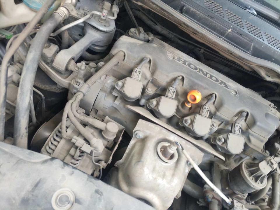 2007款本田思域18手动12万公里车况精品无事故机头变速箱没动过大概