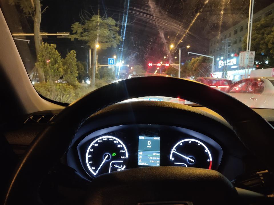 雅阁-看仪表盘，哪个老哥能看出来这什么车