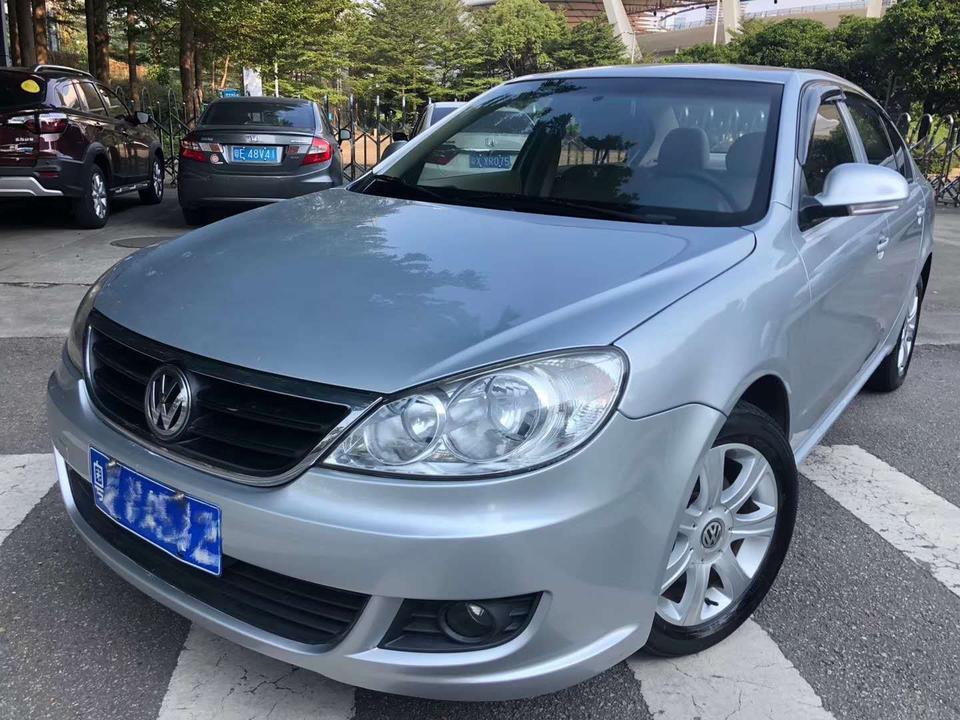 各位大神，小白求教，
10年的车，大众朗逸，2.0手动款，9万公里。


10年底一手大众朗逸2.0MT带真皮座椅，大屏导航行车电脑，蓝牙倒车雷达视频

3万块左右，值得买吗？又有人说容易烧机油，车子我去看了，感觉还挺新的，有懂车的大佬解答一下吗，可不可以入？我是小白一个，买来就像代步和练手的。
