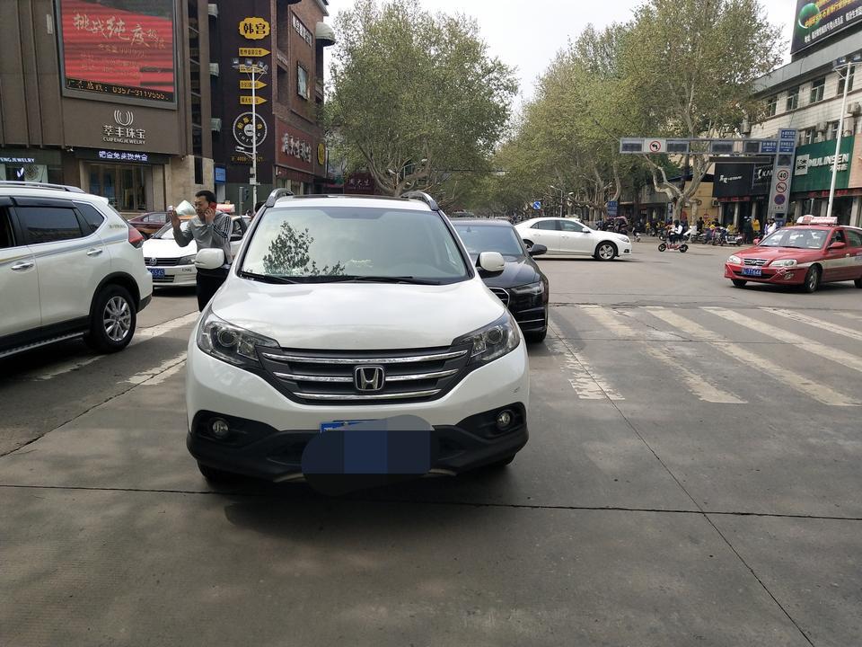 奥迪a6l-我正常过马路，白车从我右侧超过我车后突然变道急刹。导致碰到了。责任认定书也出来了，对方全责，我无责。可是对方坚决称他没有责任，是我追尾，我的全责，说去附议。看着他胸有成竹的样子，是不是他有关系？能把他自己的全责变成别的？