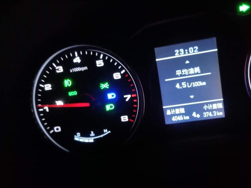 瑞风r3-这个油耗怎么样？四十多公里的慢下坡，限速80，非定速