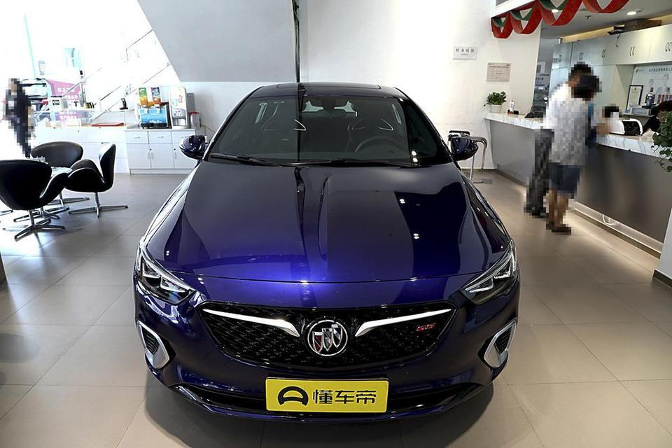 请问，别克君威1.5T的和2.0L平均油耗大概多少，谢谢听他们说油耗吓人，我想买这车所以想有开过这车的兄弟们说说真实油耗好吗？谢谢