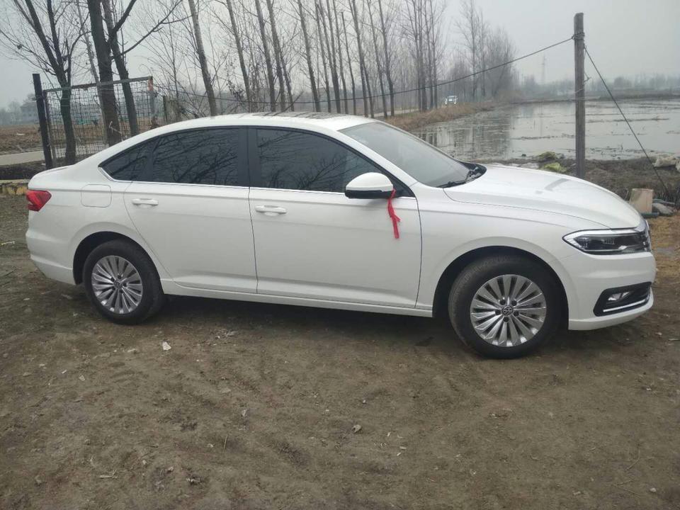 朗逸plus自动舒适型，刚买了几天，行驶1000公里，倒车时方向打死超低速，前部感觉有摩擦的声音，各位车友你们有吗？正常吗？