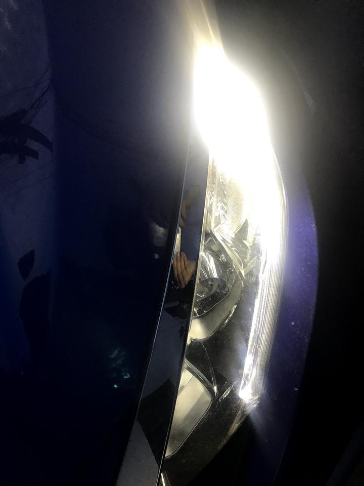 思域-最边上的这个灯我怎么关不掉  只有不启动车的时候才能关掉