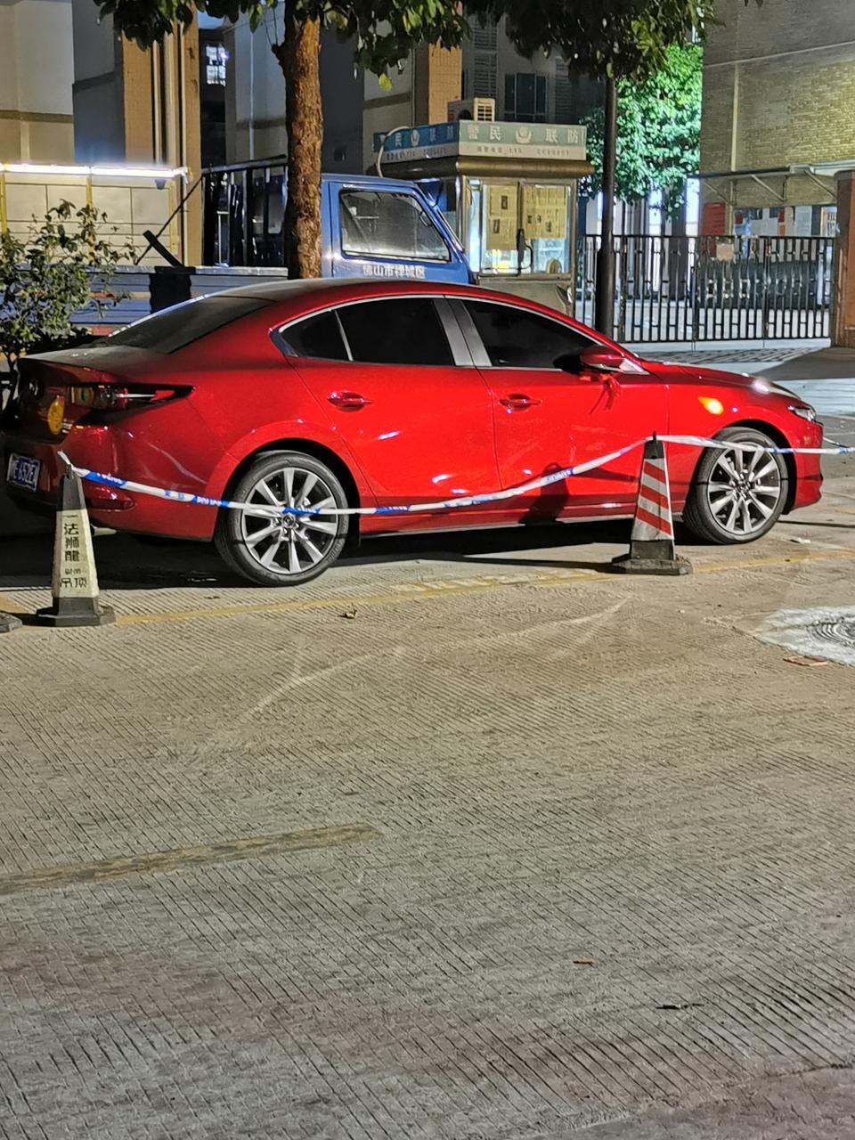 马自达3 昂克赛拉-车头上的鸟屎印怎么去掉哦，有大神吗
