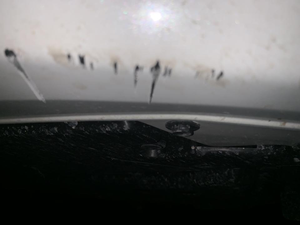 雅阁-心痛哇，车头底盘被刮了要不要赶紧去处理呀，这个部位应该没事吧???
