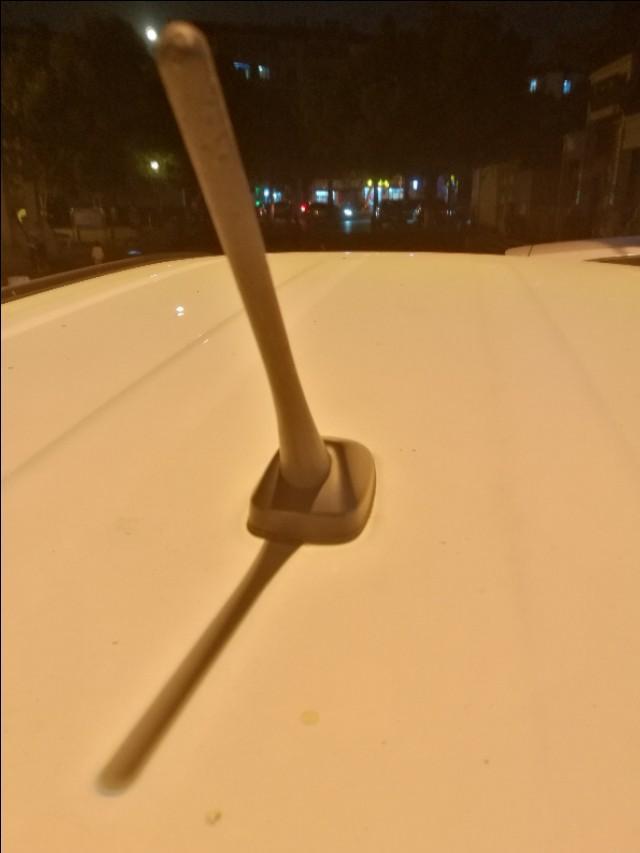 卡罗拉-为什么有的车有天线，是为了车载电话?