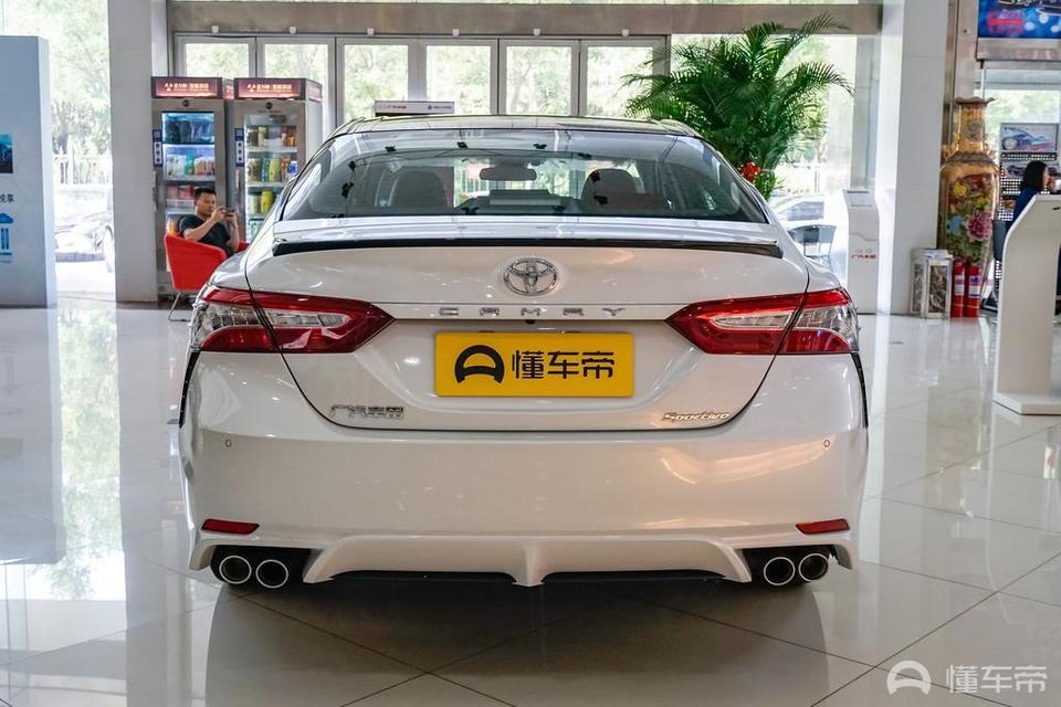 凯美瑞运动版选2.5s燃油好？还是运动版2.5HS混动好呢？麻烦各位帮忙参照一下