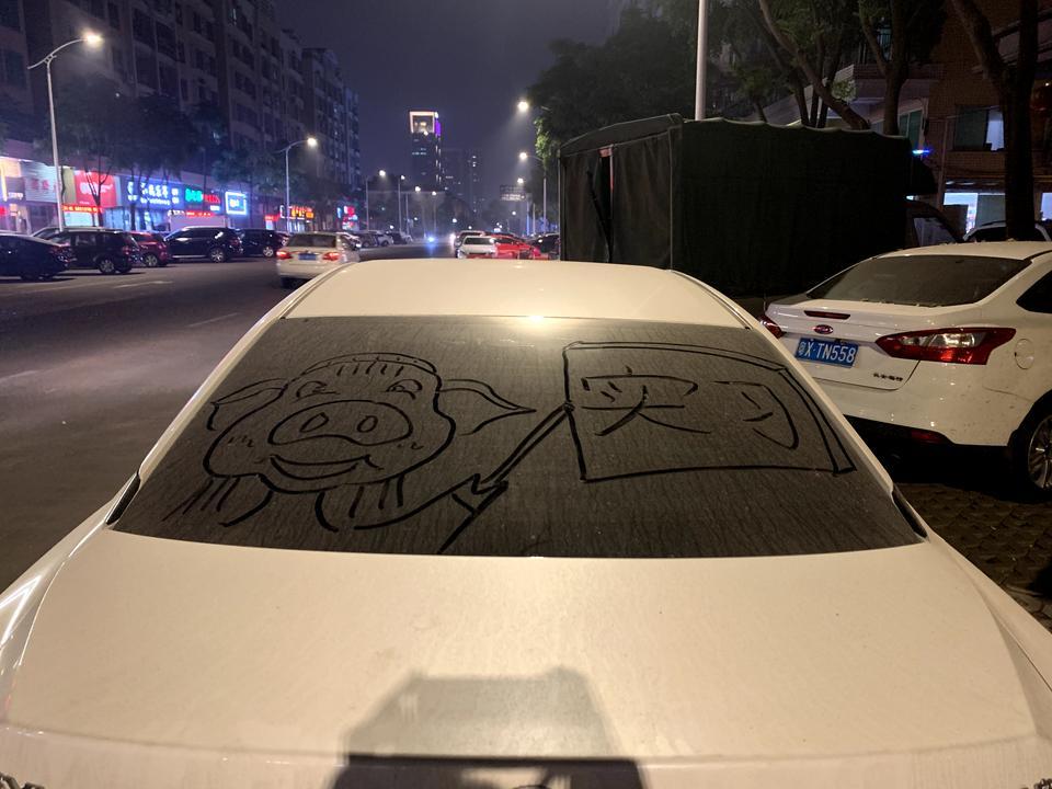 轩逸-行驶途中突然死火，中控屏 仪表盘都是没电状态?是类似情况发生的吗？