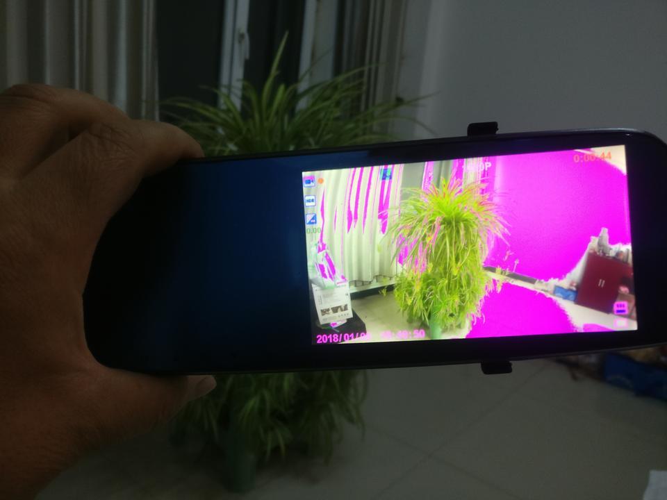 骏派d60-行车记录仪开机偏色，半小时后正常，是否低温造成的，如何解决。