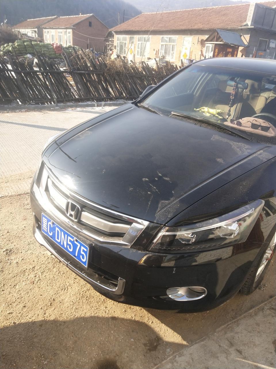 大家看看这是雅阁几代车