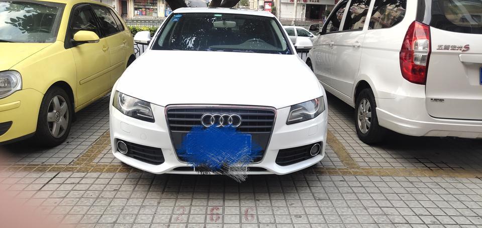 我的奥迪A4L遥控解锁只有主副驾驶室的门可以开，后面两个门开不了，坐进车里手动按解锁键，后面两个门也一样打不开，这个要怎么解决(2010款舒适性)