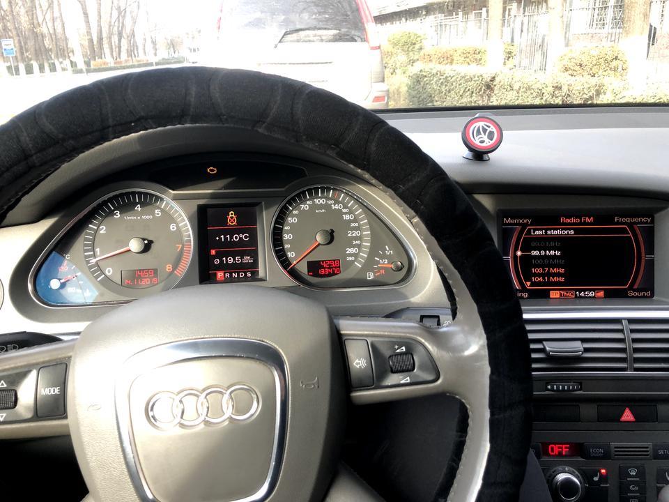 本人奥迪A6L 3.2  2006款 因在国外 诸多不便  仪表盘上的锁是什么意思