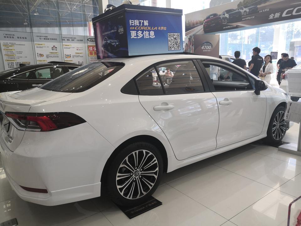 卡罗拉19年新款1.2T，运动版，指导价：13.68万。
送真皮座椅，后座出风口，倒车雷达，行车记录仪，6次保养。
落地14.9万
各位兄弟，这个价会不会贵了啊？