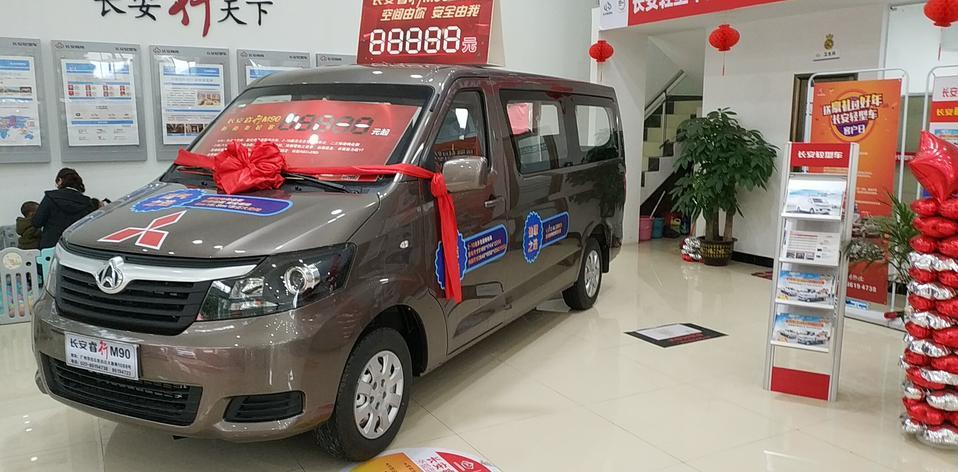 睿行m90-你好，想问下有没有大神知道，为什么我新车2500公里偶尔会加不上油？加油发动机很大声，方向盘也抖得很厉害，去4S店检查检查不出什么问题，也没有故障码，因为这个是偶尔，不是固定的，所以我开去4S店检查不出来，不管什么事都说不出，然后回去开两天又会出现这样的问题，想请各位大神指教一下