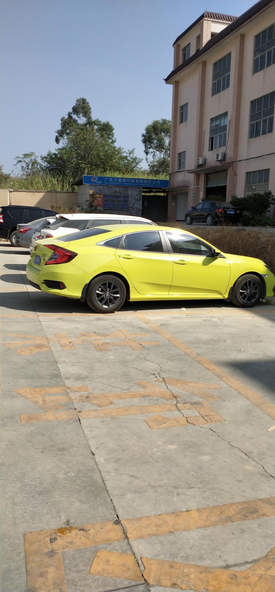思域-加个尾翼违法吗？