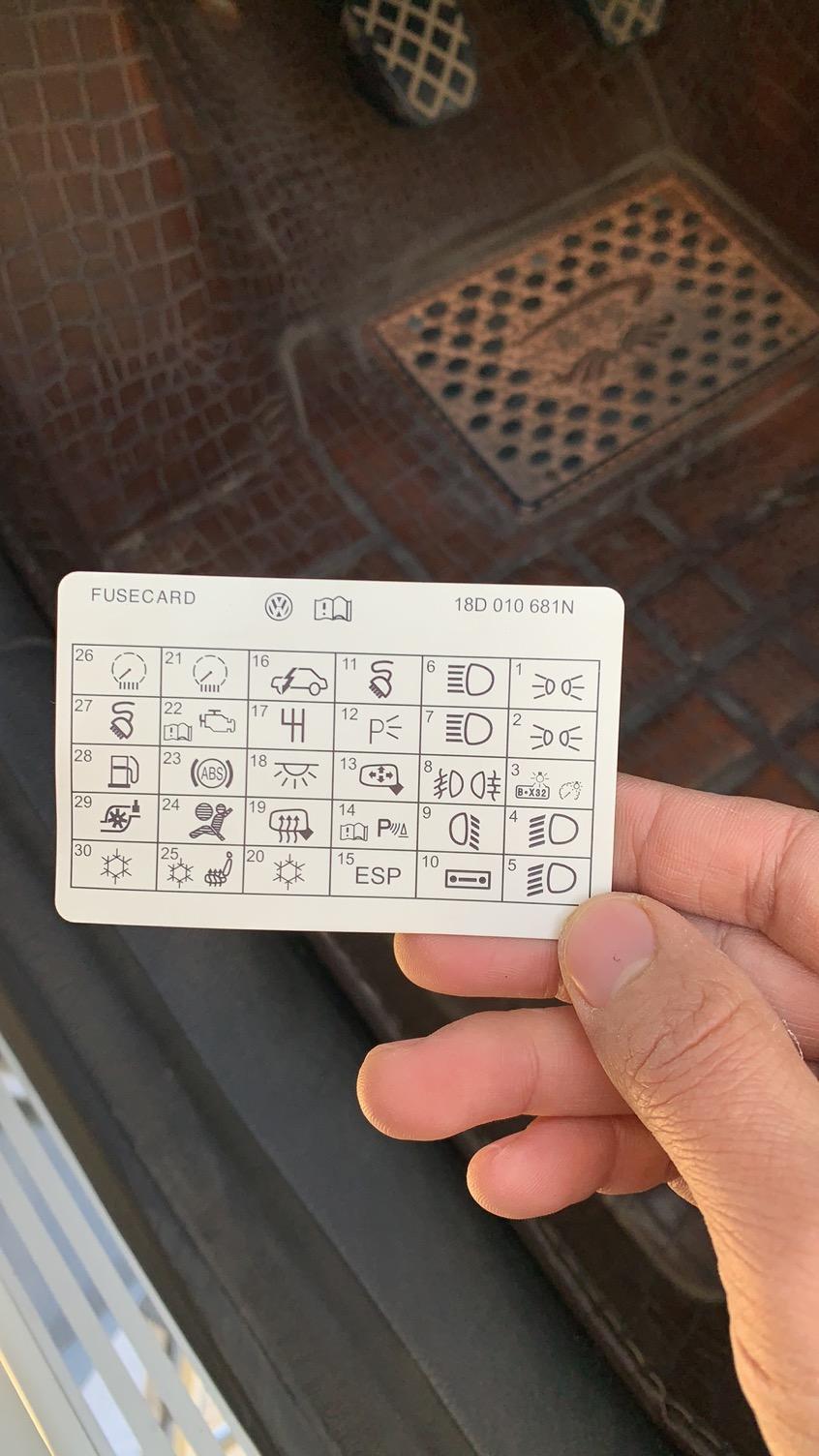 2013款经典朗逸，买的360行车记录仪怎么接电源线，现在在点烟器按着，我需要24小时监控的那种