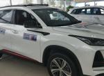长安cs75 plus-大家都买的灰色吗？真心觉得灰色好看。可还是提的白色。??