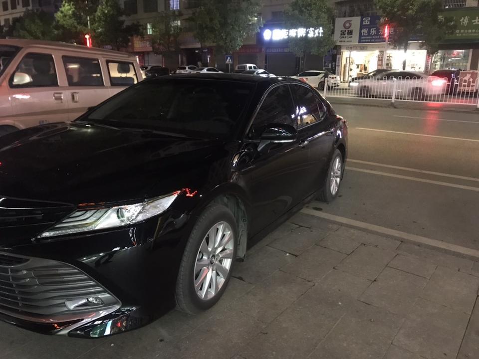 2.0Ｇ凯美瑞 好多长条的痕迹 划痕蜡也打不到 各位大神 给支给招