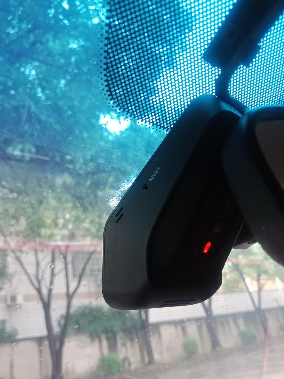 科沃兹-请问有见过这种行车记录仪的吗？说明书找不到了，现在不知道怎么用了?