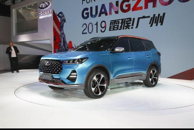 请问各位大神，哈弗H6铂金版，和新瑞虎7，这两款车选那个好？