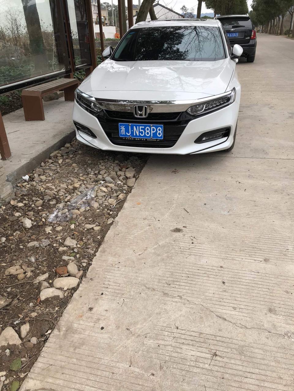 雅阁-新车首保，去4s店，要注意哪些环节，4S店工作人员会不会偷懒。更换机油等等。是否有选择性？