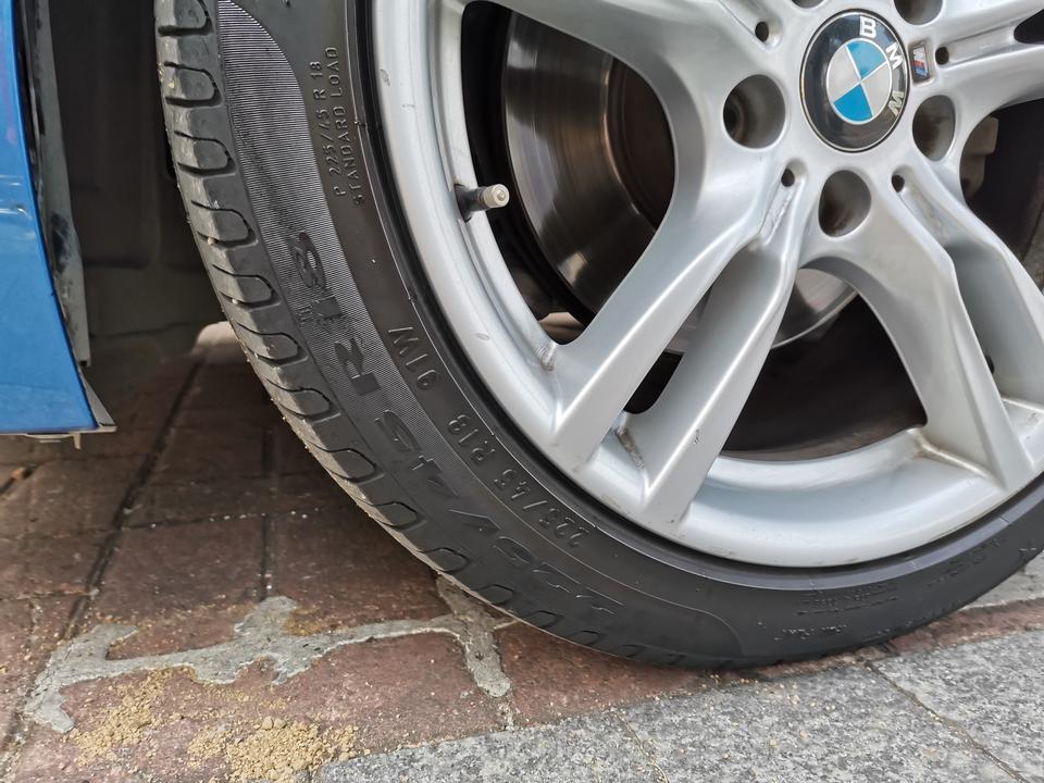 宝马3系-有没有防爆胎换普通胎的车友，分享一下感受，前轮225 后轮255 米胖子浩悦没后轮型号，怎么换比较好，不要说什么安全性，受不了胎噪。第一辆车普通胎开了那么多年也没事。个人喜好。