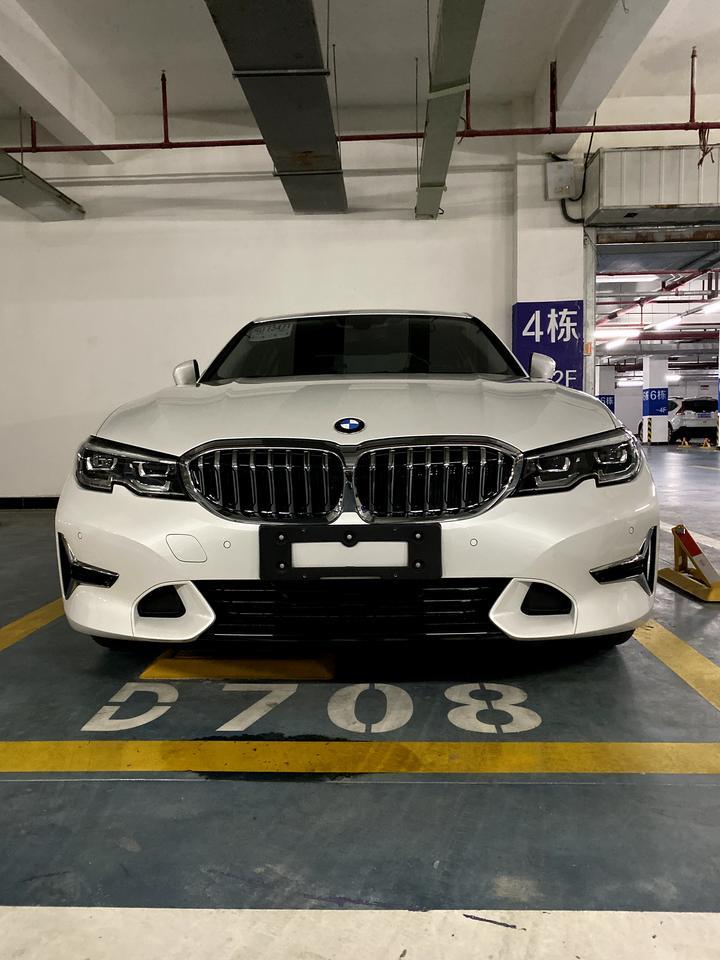 宝马3系-怎么设置启动就是ECO模式？
锁车自动关车窗在哪里设置？
求大神解。