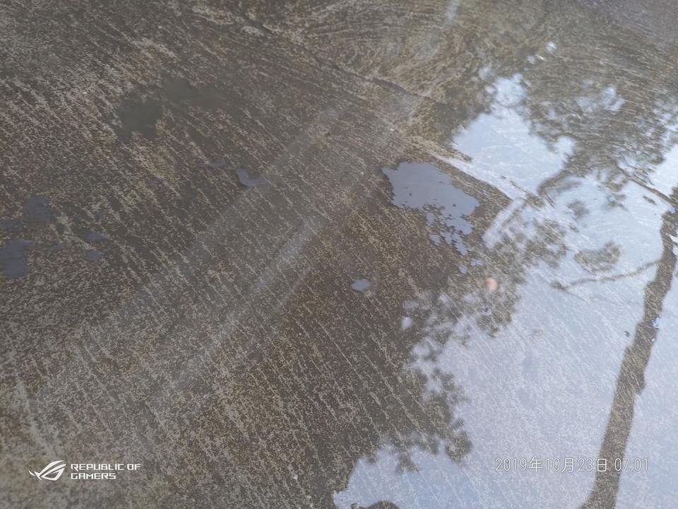 海狮x30l-冲轮胎的时候会有黑黑的东西 还有这种 啥原因？