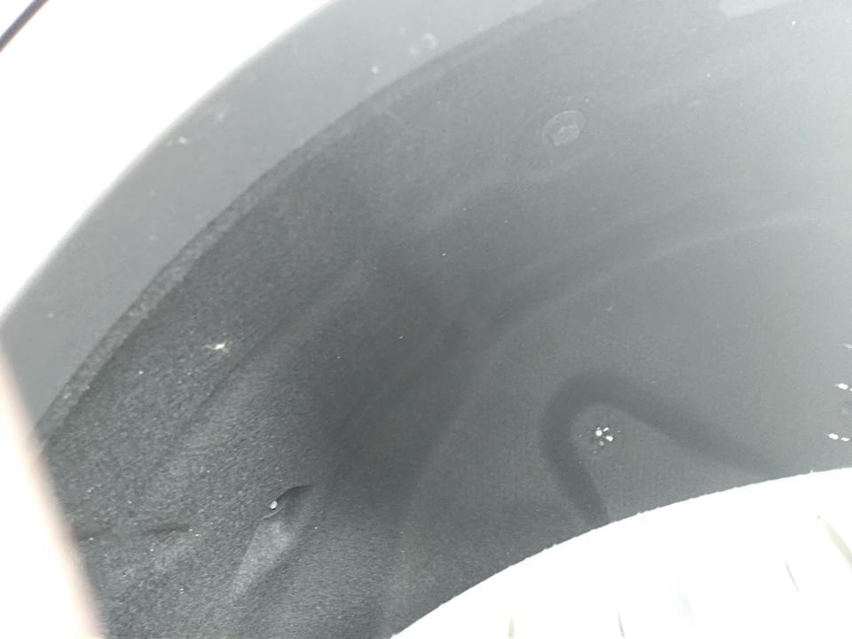 长安cs75 plus-车友们，车机通电的情况怎么会亮起机油和发动机故障灯，发动机启动后又没有，这正常么？还有你们后轮有护泥板么？后面的怎么不是塑料而是像车内脚垫下面的材质？