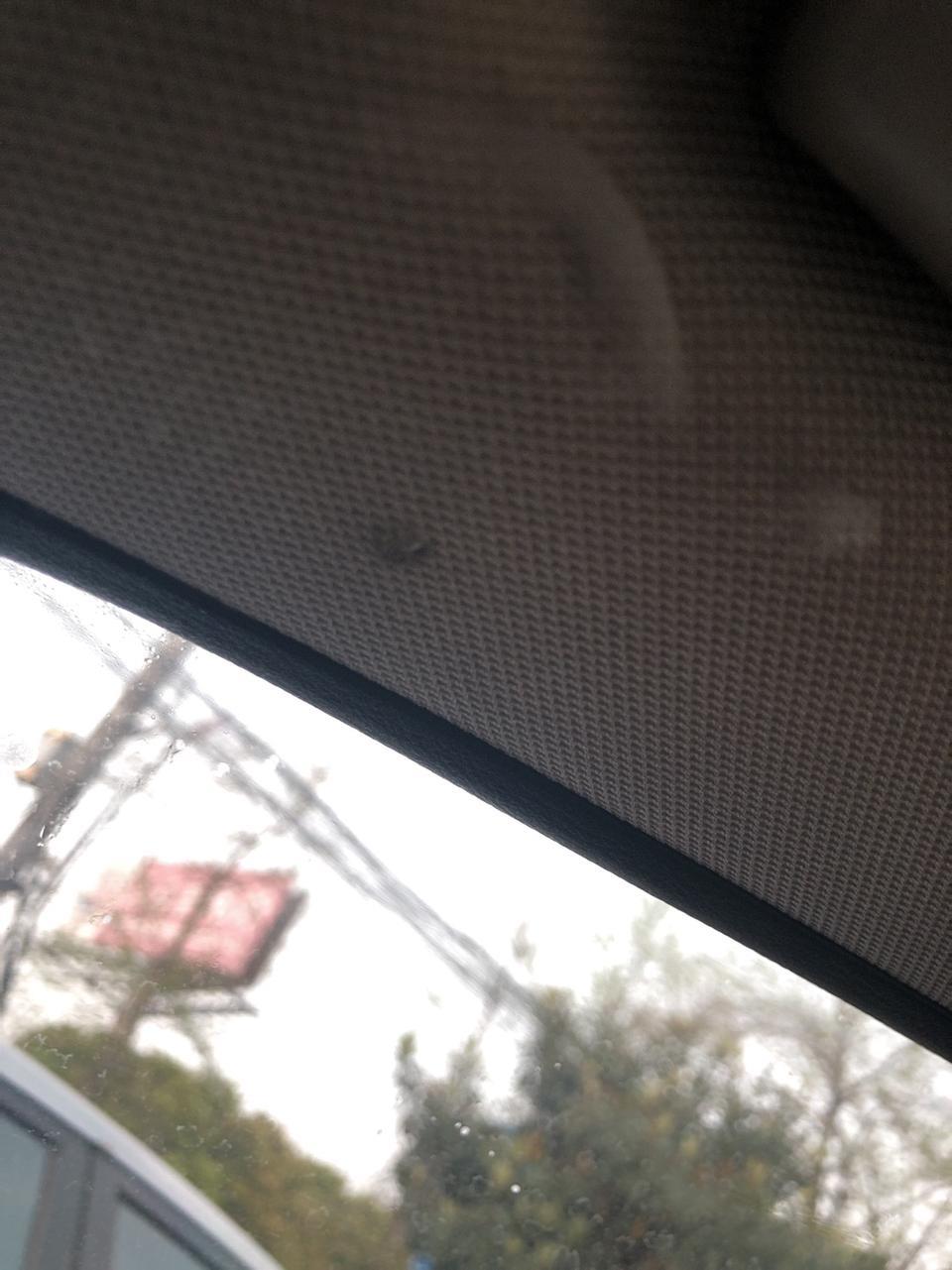 雅阁-车顶棚被朋友烟烫了 能不能修复。还是换新的