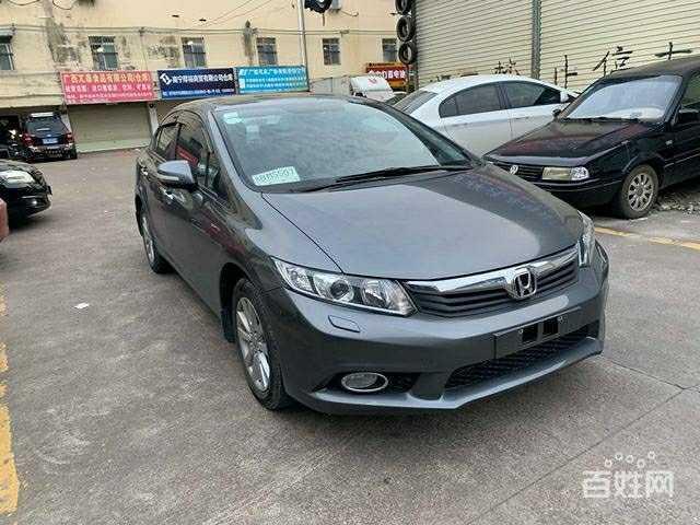 思域-这两款车是八代跟9代吗，，这两款都喜欢。车型不错，。都是哪年产的？？好像二手还5。6万块钱啊。